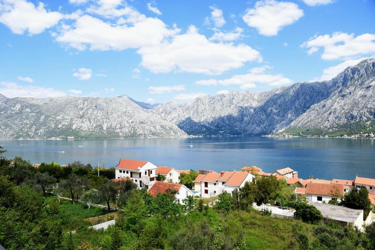 Apartments Krivokapic Prcanj With Bay View Kotor Exterior foto